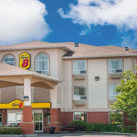 高河速8酒店 High River 外观 照片