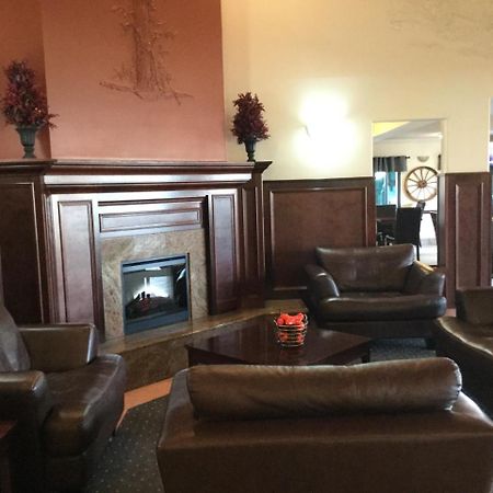 高河速8酒店 High River 外观 照片